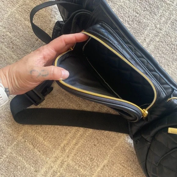 Tushbaby Quilted Black Hip Carrier - Picture 4 of 9